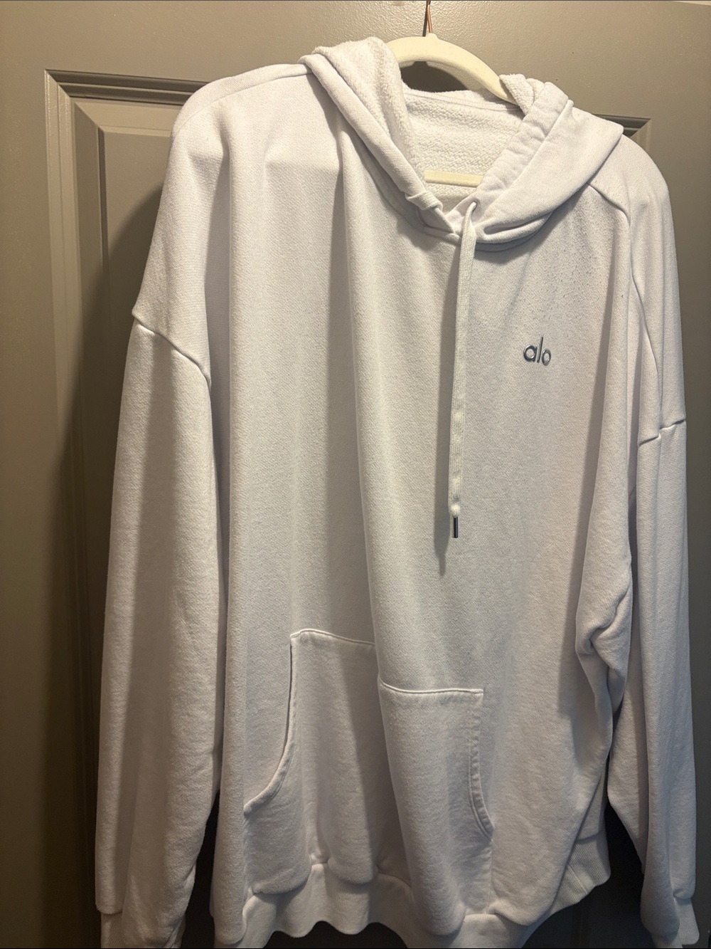 Alo White Hooded Pullover Sweatshirt